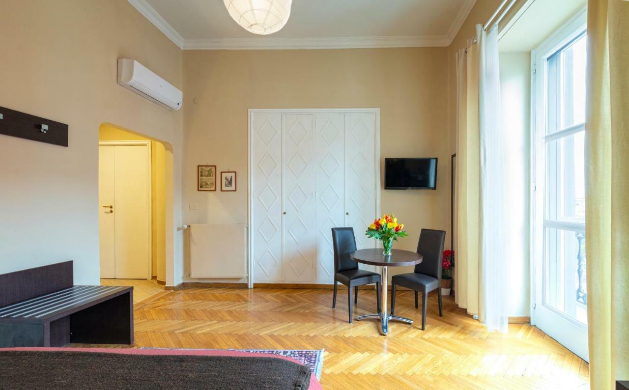 Il Ventre Di Napoli " Costantinopoli" Hotel Luaran gambar