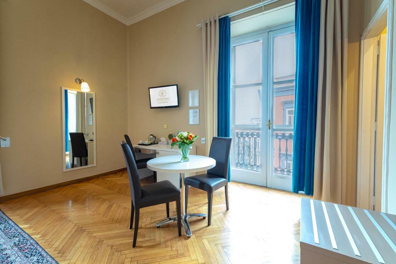 Il Ventre Di Napoli " Costantinopoli" Hotel Luaran gambar