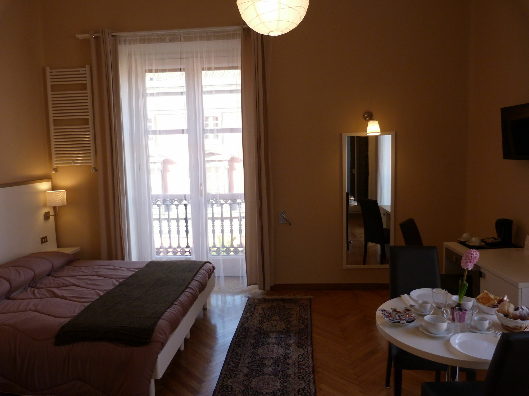 Il Ventre Di Napoli " Costantinopoli" Hotel Luaran gambar