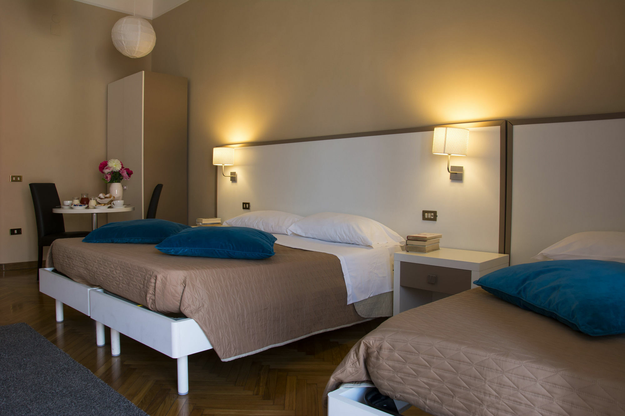 Il Ventre Di Napoli " Costantinopoli" Hotel Luaran gambar
