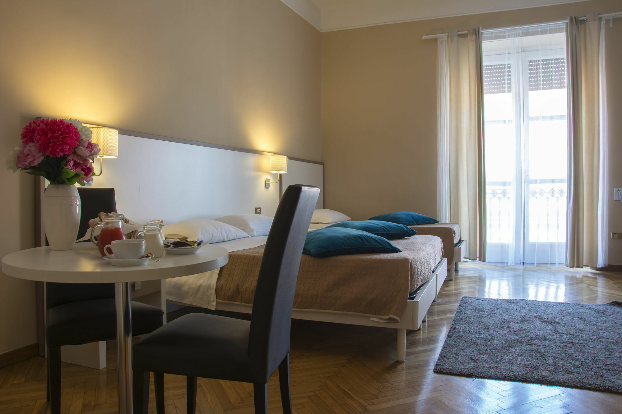 Il Ventre Di Napoli " Costantinopoli" Hotel Luaran gambar