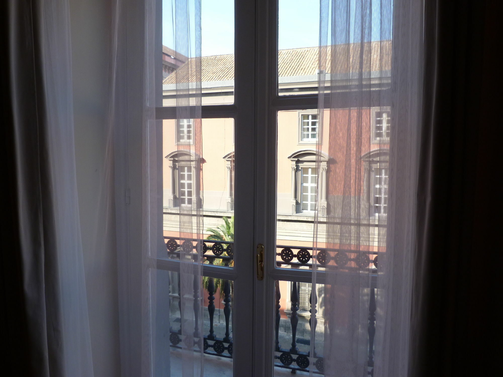 Il Ventre Di Napoli " Costantinopoli" Hotel Luaran gambar