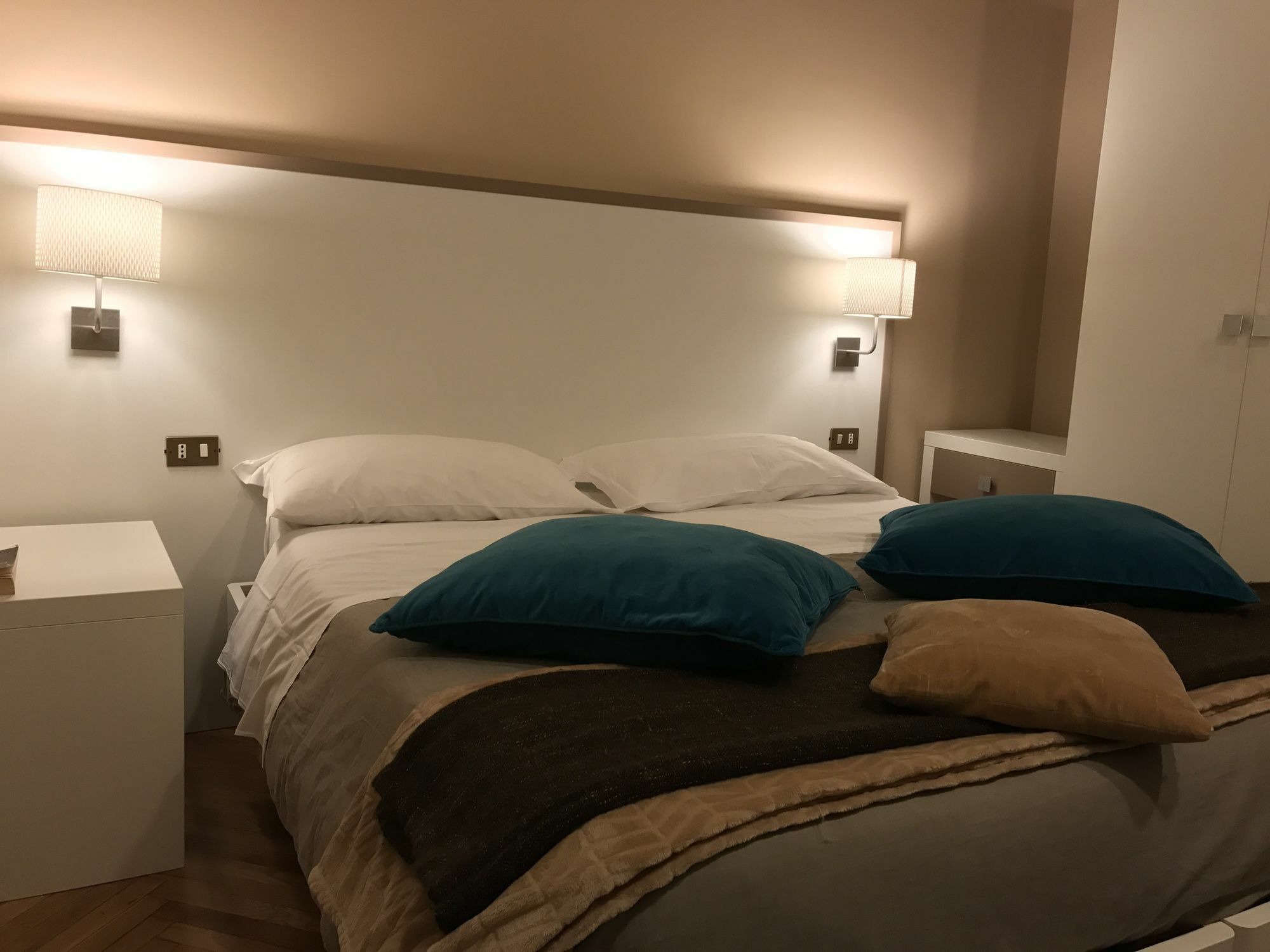 Il Ventre Di Napoli " Costantinopoli" Hotel Luaran gambar